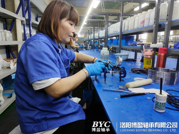 1629078565826599.jpg 交叉滾子軸承的安裝方法.jpg